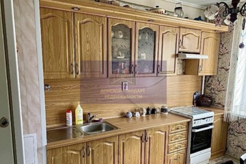 2-к квартира, 52 м², 4/10 эт.