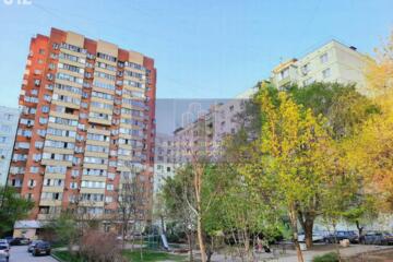 2-к квартира, 55 м², 7/10 эт.